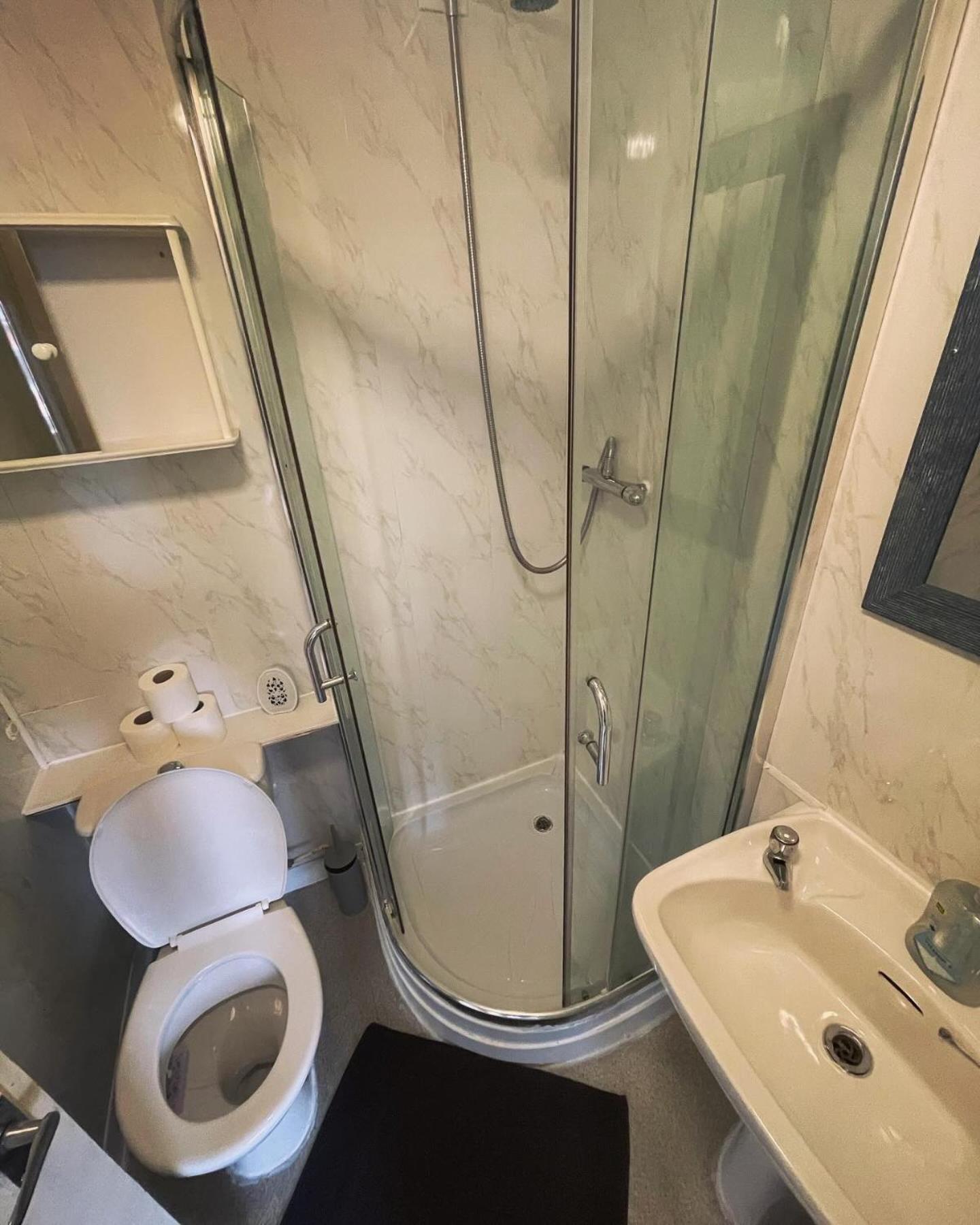 Comfort Triple Room with Shower